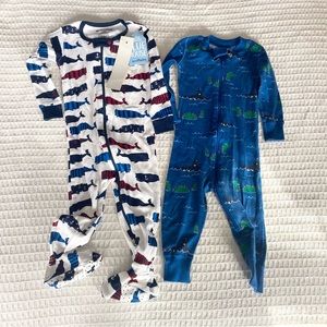 Boys 18-24M onesies Hanna Andersson little blue house by Hatley blue whales